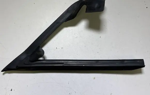 Ford Mustang V Rubber seal front coupe door S197WL21A