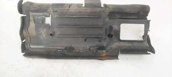 Volvo XC70 Radiator mount bracket 31217655