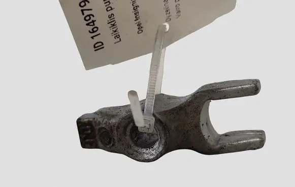 Opel Insignia A Fuel Injector clamp holder
