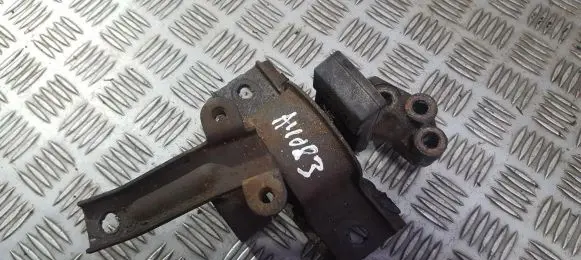 KIA Picanto Engine mount bracket