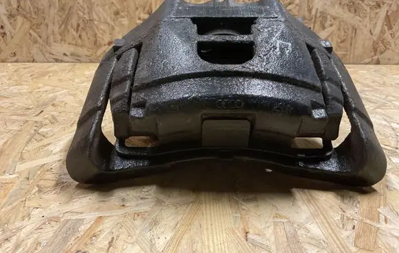 Audi A4 S4 B7 8E 8H Front brake caliper 