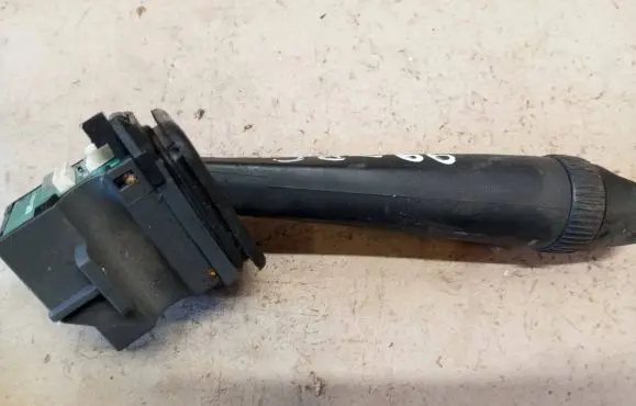 Volvo XC90 Wiper control stalk 8691545