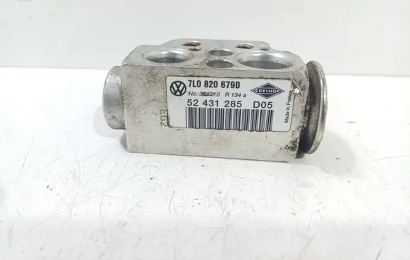 Air conditioning (A/C) expansion valve