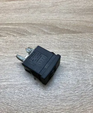 Audi A4 S4 B5 8D Headlight level height control switch 8D0941301
