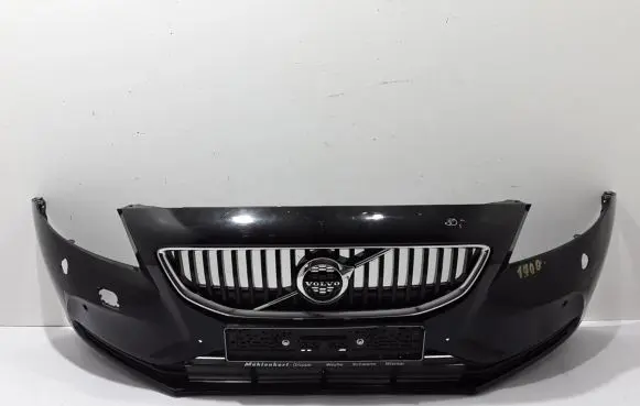 Volvo V40 Front bumper 31283732