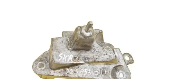 Nissan Juke I F15 Gearbox mounting bracket 1A0E3111 HRA2 HRA2DDT