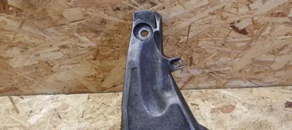 BMW 7 E65 E66 Engine mount bracket 6758420 13807410