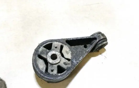 Mini One - Cooper R50 - 53 Engine mount bracket