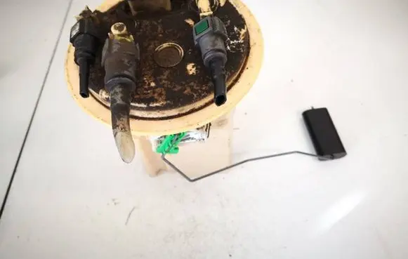 Peugeot 3008 I Fuel level sensor 