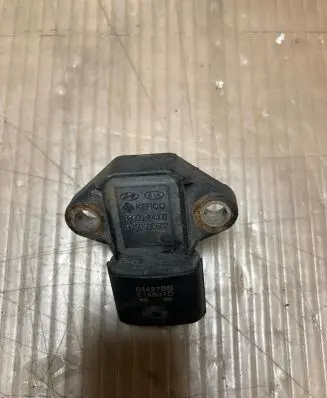 Hyundai Santa Fe Air pressure sensor 3930084400 214807D 04427BB