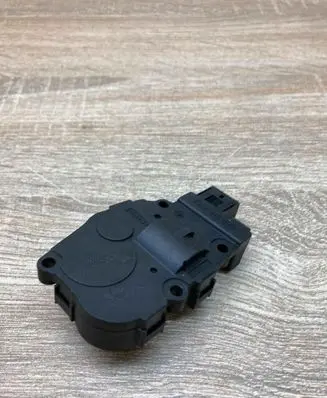 Audi A4 S4 B8 8K Air flap motor/actuator 24072008 K9749005