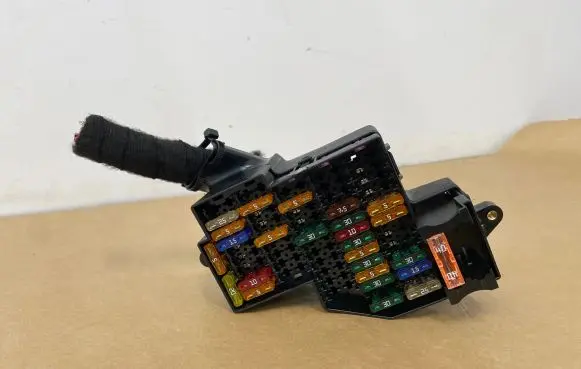 Porsche Cayenne (92A) Fuse module 7P0941828B 7P0941824B