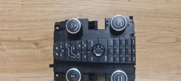 Volvo V50 Climate control unit 30782540