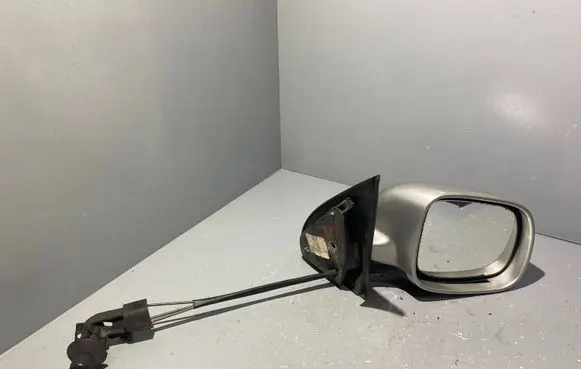 Skoda Fabia Mk1 (6Y) Manual wing mirror E8012659 E1020634