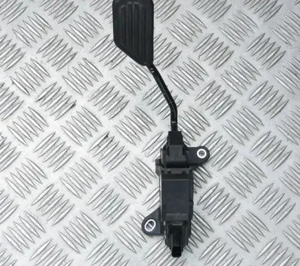 Toyota Yaris Accelerator throttle pedal 781100D150