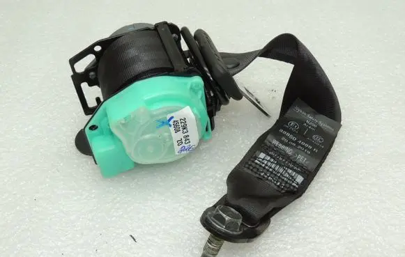 Renault Captur Middle seatbelt (rear) 888504988R