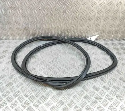 Audi A3 S3 8V Rubber seal front door (on door) 8V4831721