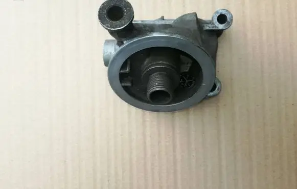 Mercedes-Benz S W126 Oil filter mounting bracket 6740331590