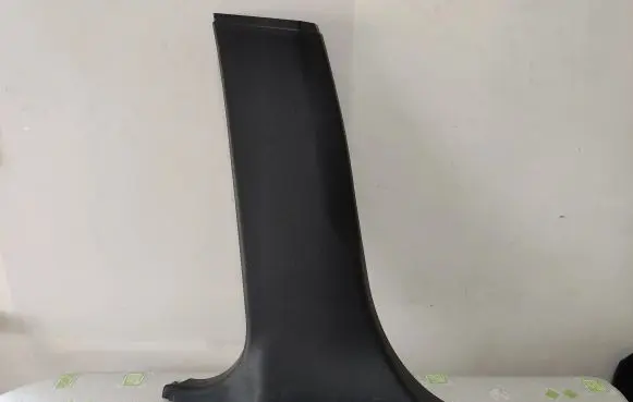 (B) pillar trim (bottom)