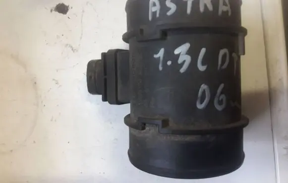 Opel Astra H Mass air flow meter 
