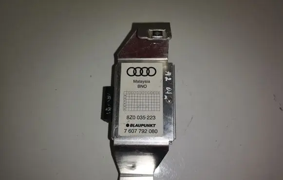 Audi A2 Sound amplifier 7607792080 8Z0035223