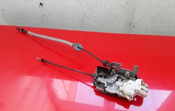 Volvo V40 Front door lock 31440390 933374109 932635103