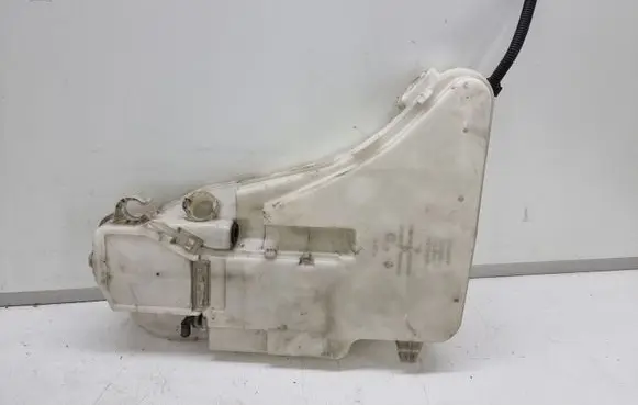 BMW 5 F10 F11 Lamp washer fluid tank 8050439 132640