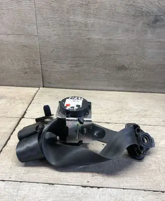 Opel Corsa E Front seatbelt 617107600D 151108