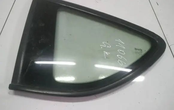 Subaru B9 Tribeca Rear side window AS2
