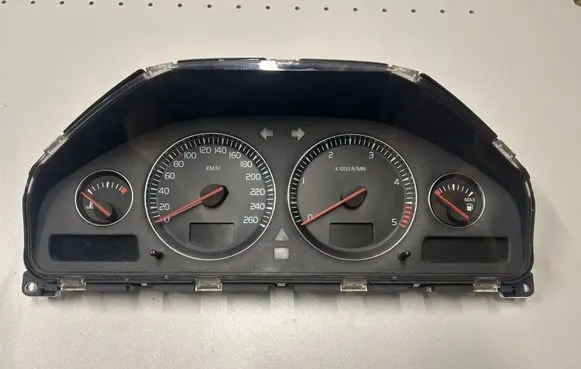 Volvo V70 Speedometer (instrument cluster) 8673262 69294730T 8602764