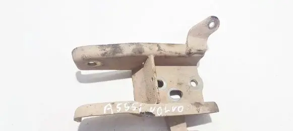 Volvo S40, V40 Engine mounting bracket