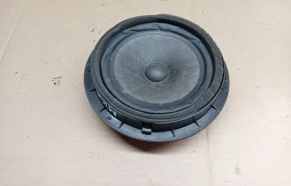 Suzuki Swift I Front door speaker