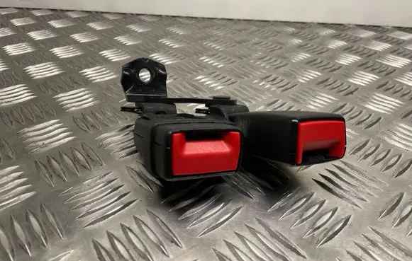Audi A7 S7 4G Middle seatbelt buckle (rear) 4G0857739