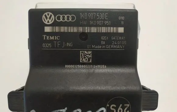 Volkswagen Golf V Gateway control module 1K0907530E 1K0907951