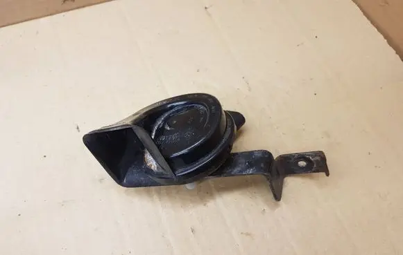 Audi A3 S3 A3 Sportback 8P Horn signal CH2143