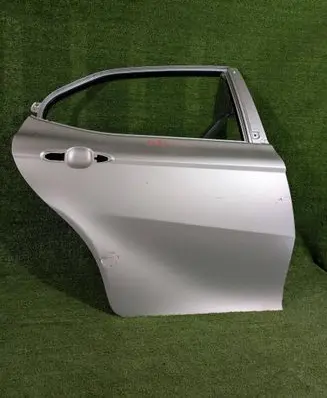 Toyota Camry VIII XV70 Rear door