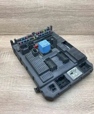 Citroen C5 Fuse box set 9646226880