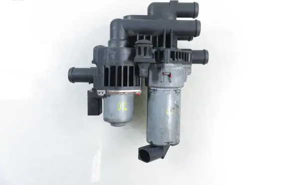 Mercedes-Benz S W220 Coolant heater control valve 1147412127 2208300184