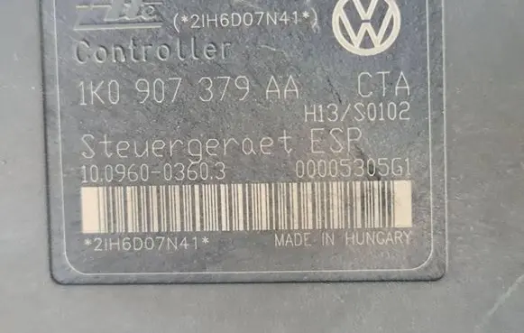 Volkswagen Touran I ABS Pump 1K0907379AA 10096003603 00005305G1