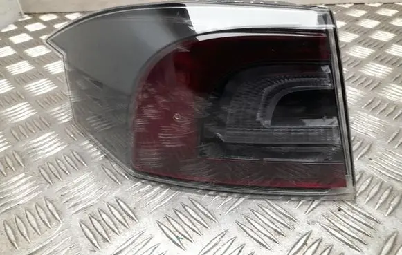 Tesla Model S Rear/tail lights 600592000H
