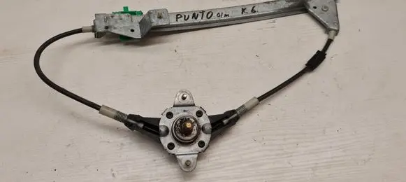 Rear door manual window regulator