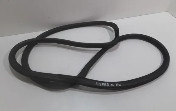 Skoda Superb B6 (3T) Front door rubber seal