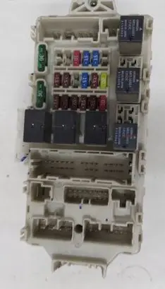 Mitsubishi Outlander Fuse box set