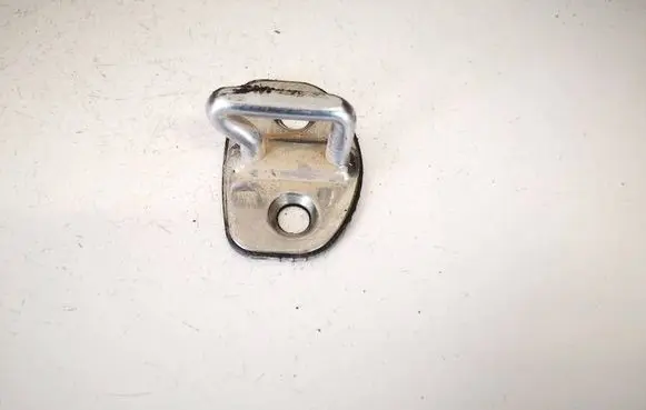 Skoda Octavia Mk2 (1Z) Front door lock loop/hook striker 6y0837033c 1z0837033c