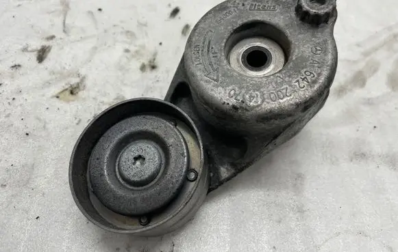 Mercedes-Benz R W251 Generator/alternator belt tensioner A6422001470