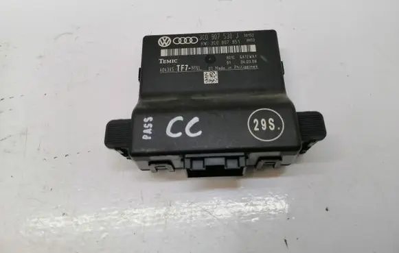 Volkswagen PASSAT CC Gateway control module 3C0907530J 3C0907951