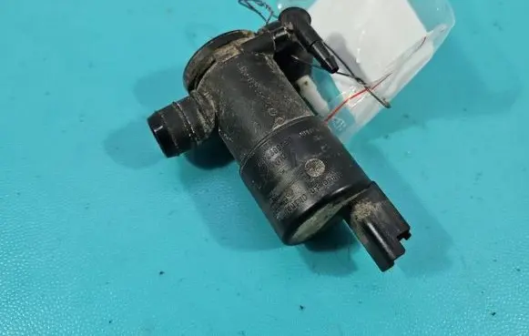 Peugeot 2008 II Windscreen/windshield washer pump 9825893480 IMPRK1542313