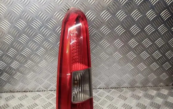 Volvo V70 Rear/tail lights set 9154493ECE