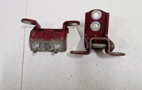 Nissan Qashqai Rear door hinge set 