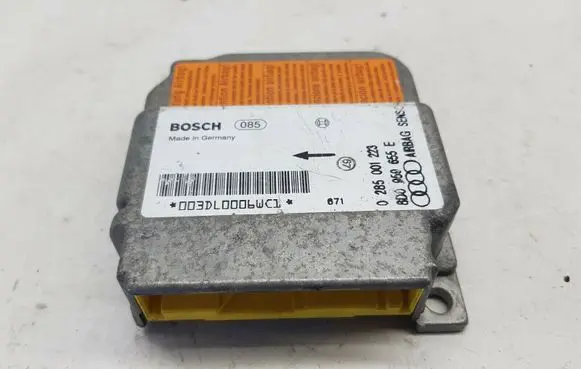 Audi A3 S3 8P Airbag control unit/module 8D0959655E